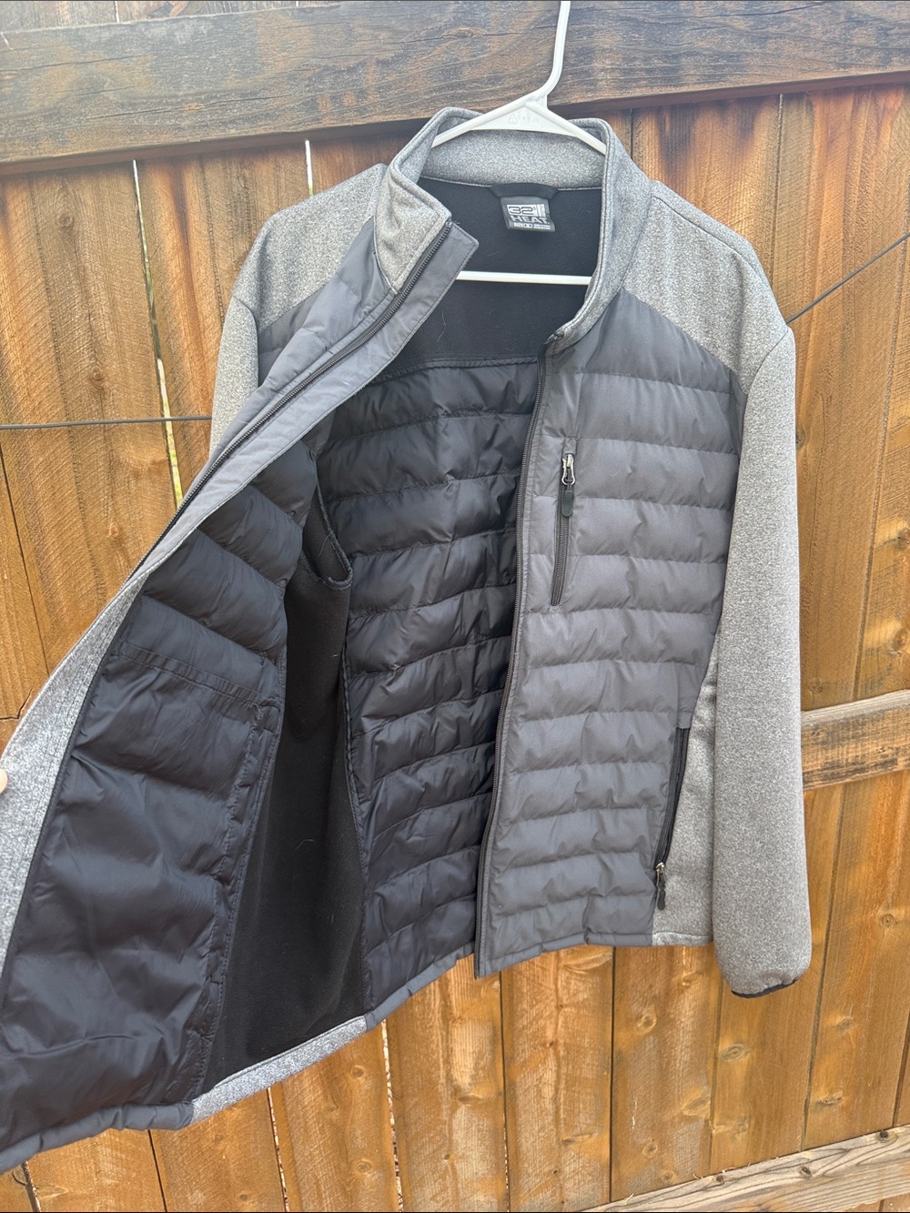 Men’s Jacket - Picture 2 of 4